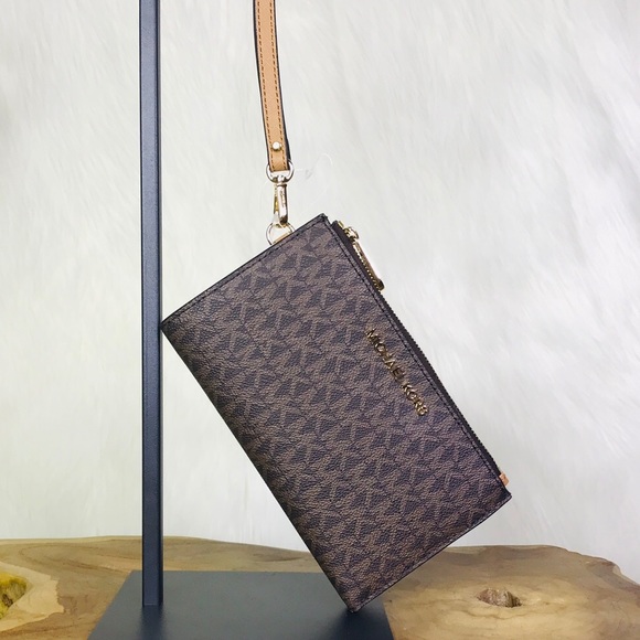 Michael Kors Jet Set Travel Double Zip Wristlet - Picture 7 of 8